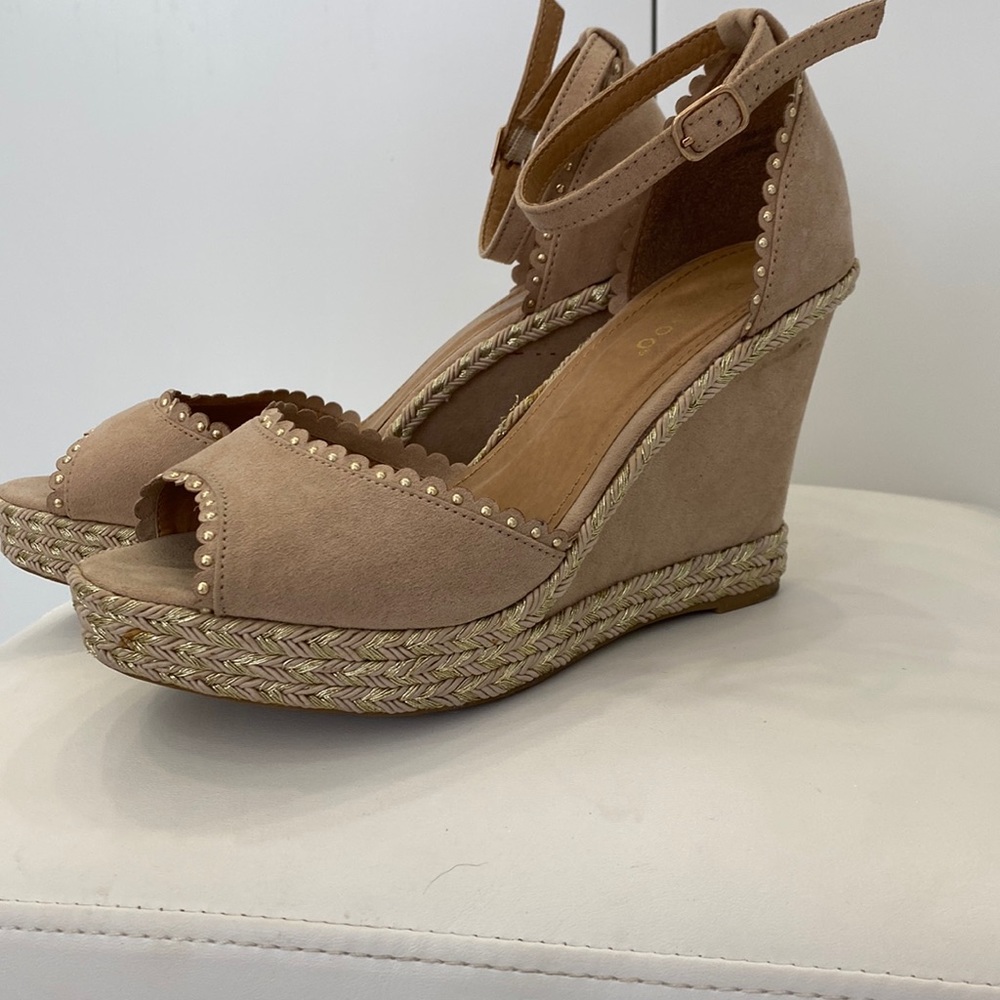 Tan wedge  platform Sandals size 7